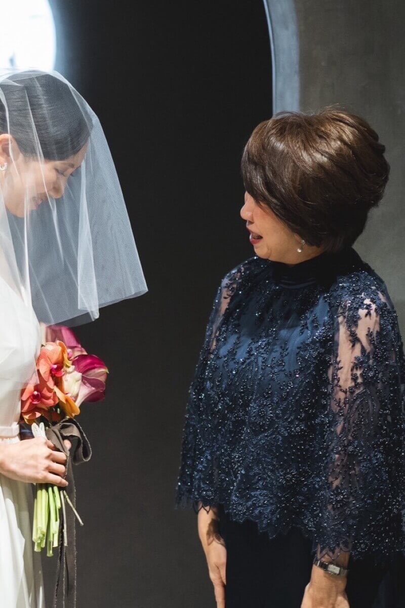 RS COUTURE（アールエス・クチュール）のビーズ刺繍ボレロドレスを実際にご着用いただいたお客様のお写真